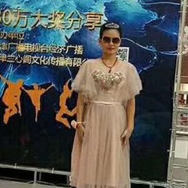 追光女孩的头像