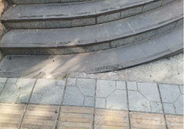 盲道问题处理后图片